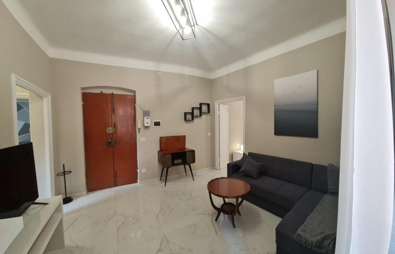 Ampio Appartamento Con 2 Posti Auto E Cortile Genoa Ngoại thất bức ảnh